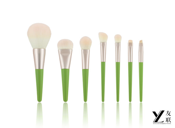 Bagong Pagdating ｜ Floral Rhythm - Green Leaf Pink Flower Wooden Handle Brush Set Awakens Ang iyong Fancy make -up na hitsura!