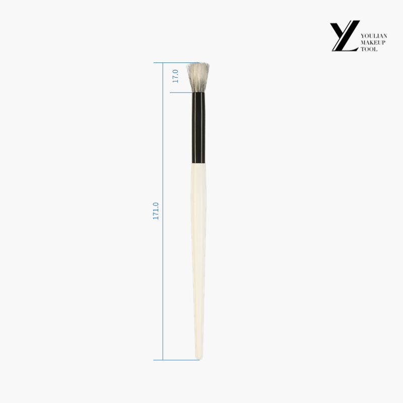Mini stippling blush brush