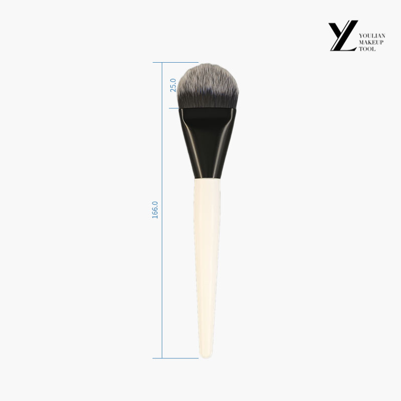 Brush na hugis ng dila